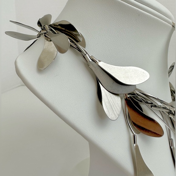 BCBGMAXAZRIA SILVER DROP NECKLACE - Picture 6 of 7